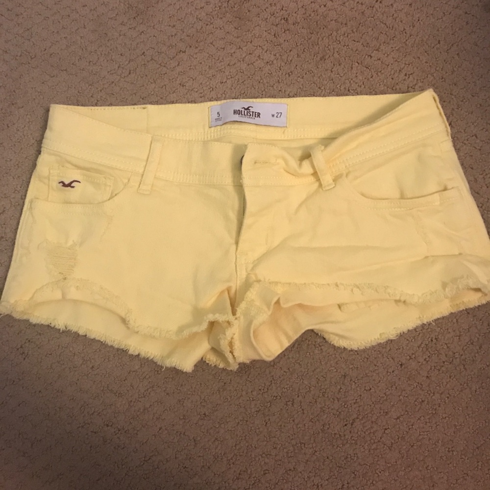 Hollister short shorts!